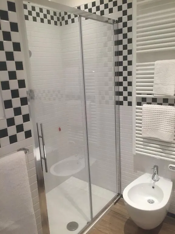 Locanda Ai Due Orsi Milan 2*,